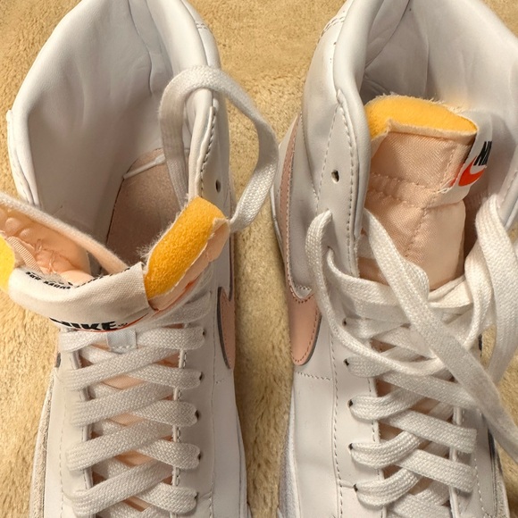 Nike Women’s Blazer Mid White Peach High-Top Sneakers - Soft Pink Swoosh - Picture 3 of 6